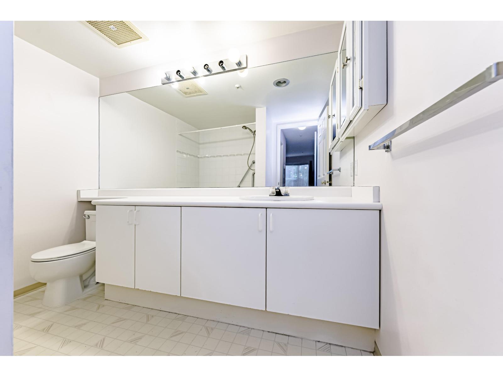 D102 9838 Whalley Boulevard, Surrey, British Columbia  V3T 5S8 - Photo 19 - R3055005