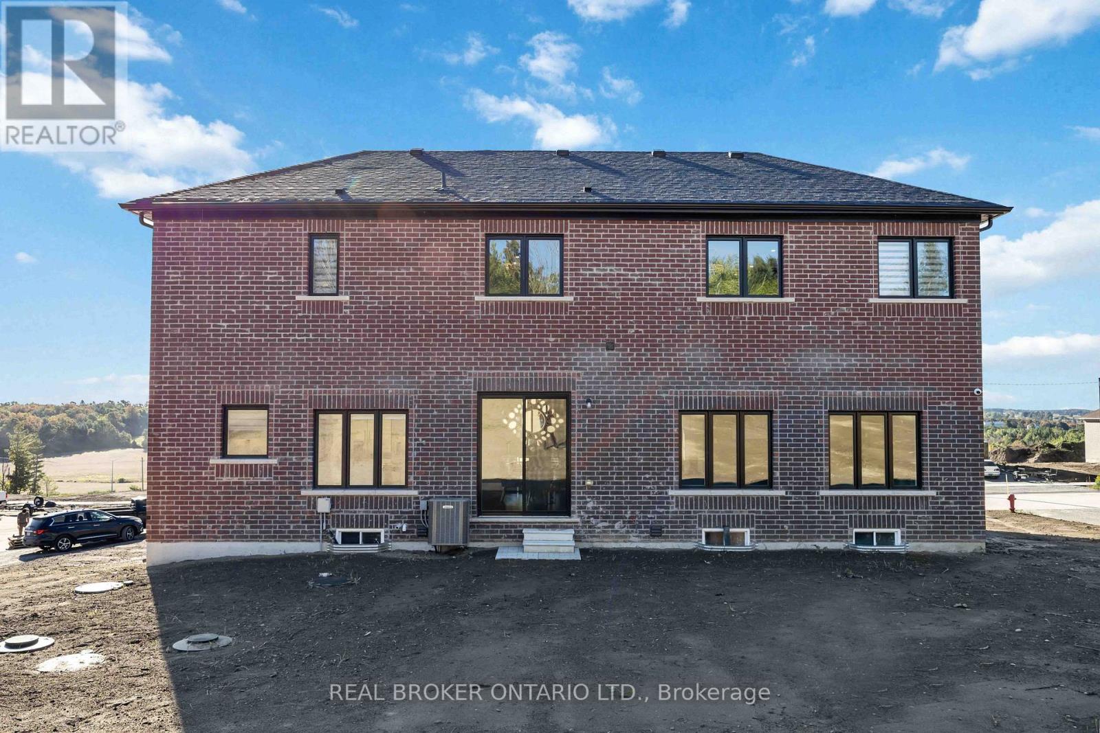2236 Pemberton Way, Innisfil, Ontario  L0L 1K0 - Photo 49 - N12448484