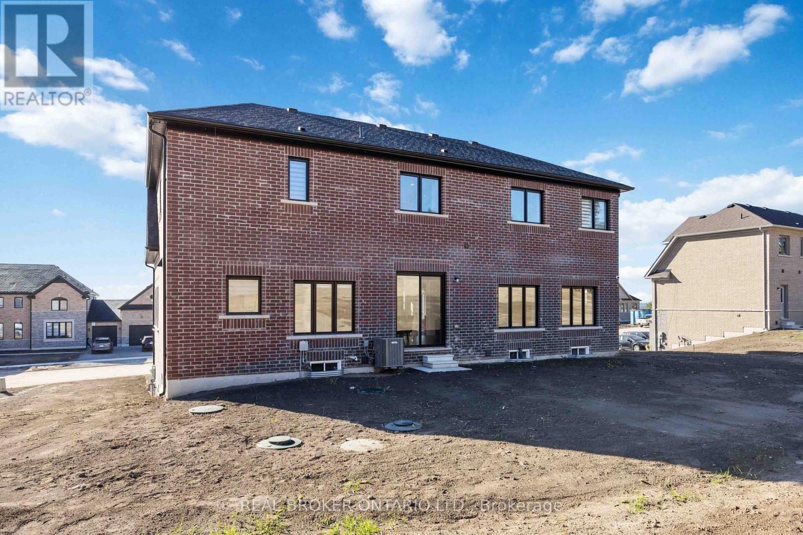 2236 Pemberton Way, Innisfil, Ontario  L0L 1K0 - Photo 50 - N12448484