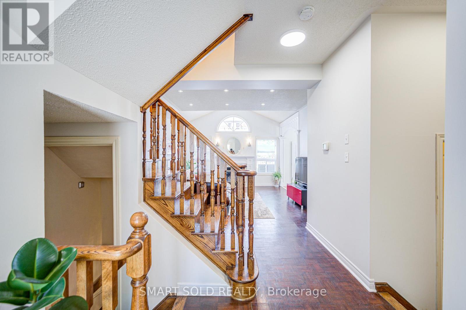 40 Tuscana Boulevard, Vaughan, Ontario  L4K 5J2 - Photo 8 - N12448490