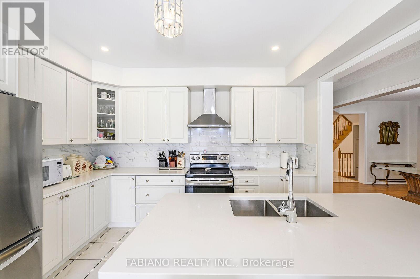 55 Elphick Street, Essa, Ontario  L0M 1B6 - Photo 6 - N12448491