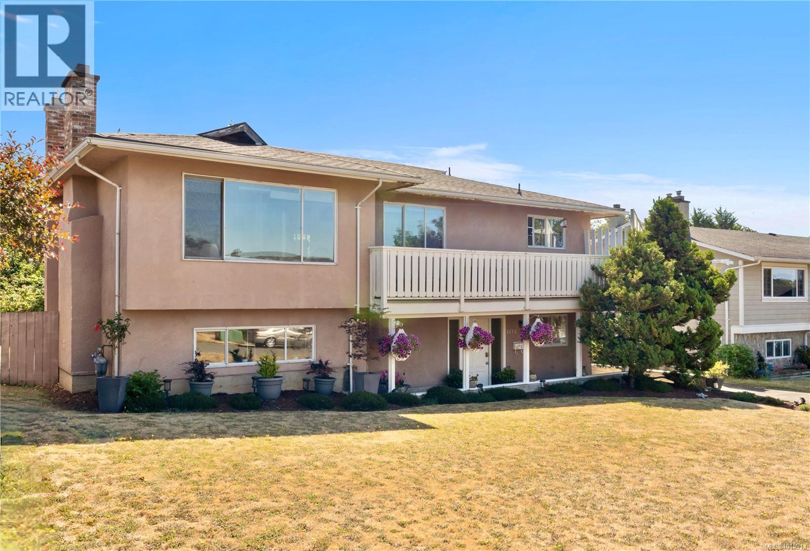 3273 Megaw Pl, Saanich, British Columbia
