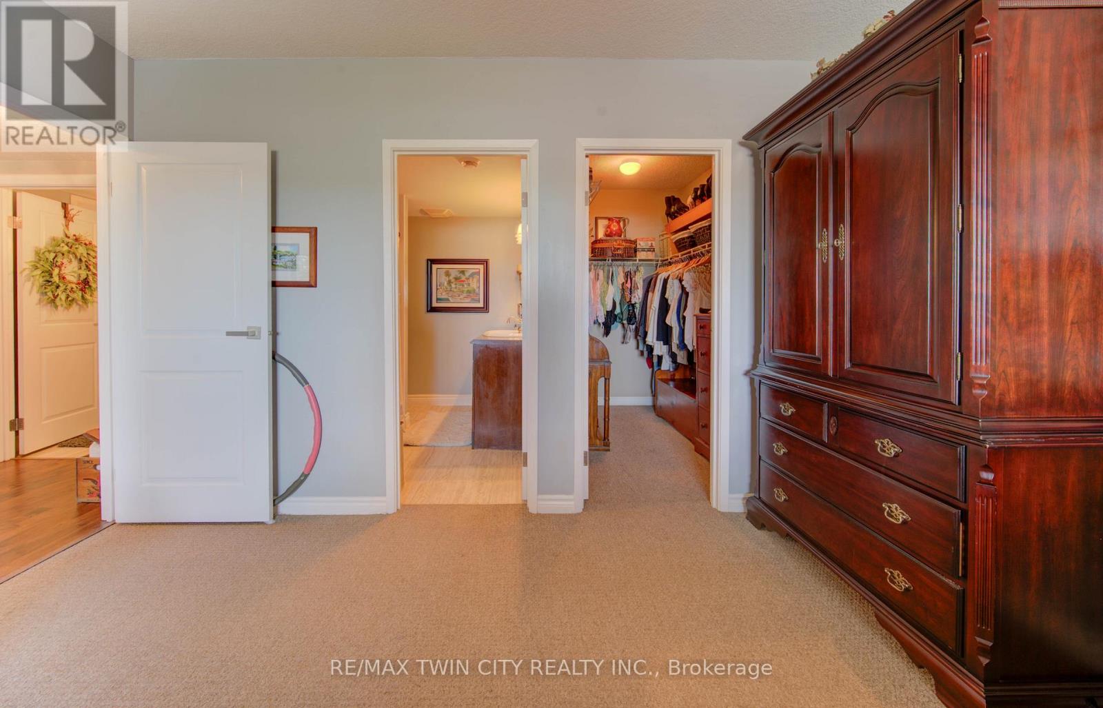 402 - 345 Briarmeadow Drive, Kitchener, Ontario  N2A 4J6 - Photo 31 - X12448487