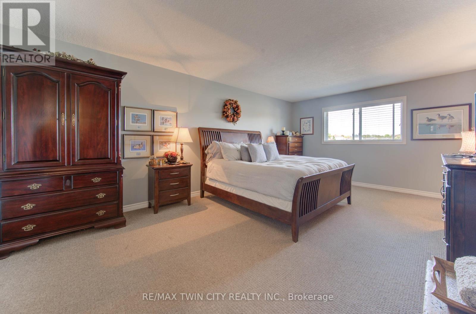 402 - 345 Briarmeadow Drive, Kitchener, Ontario  N2A 4J6 - Photo 32 - X12448487