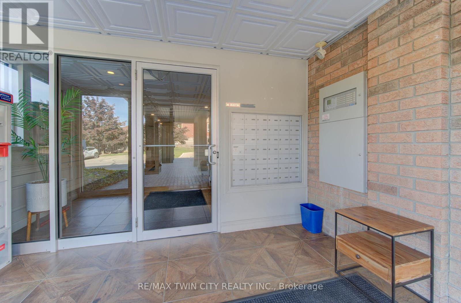 402 - 345 Briarmeadow Drive, Kitchener, Ontario  N2A 4J6 - Photo 49 - X12448487