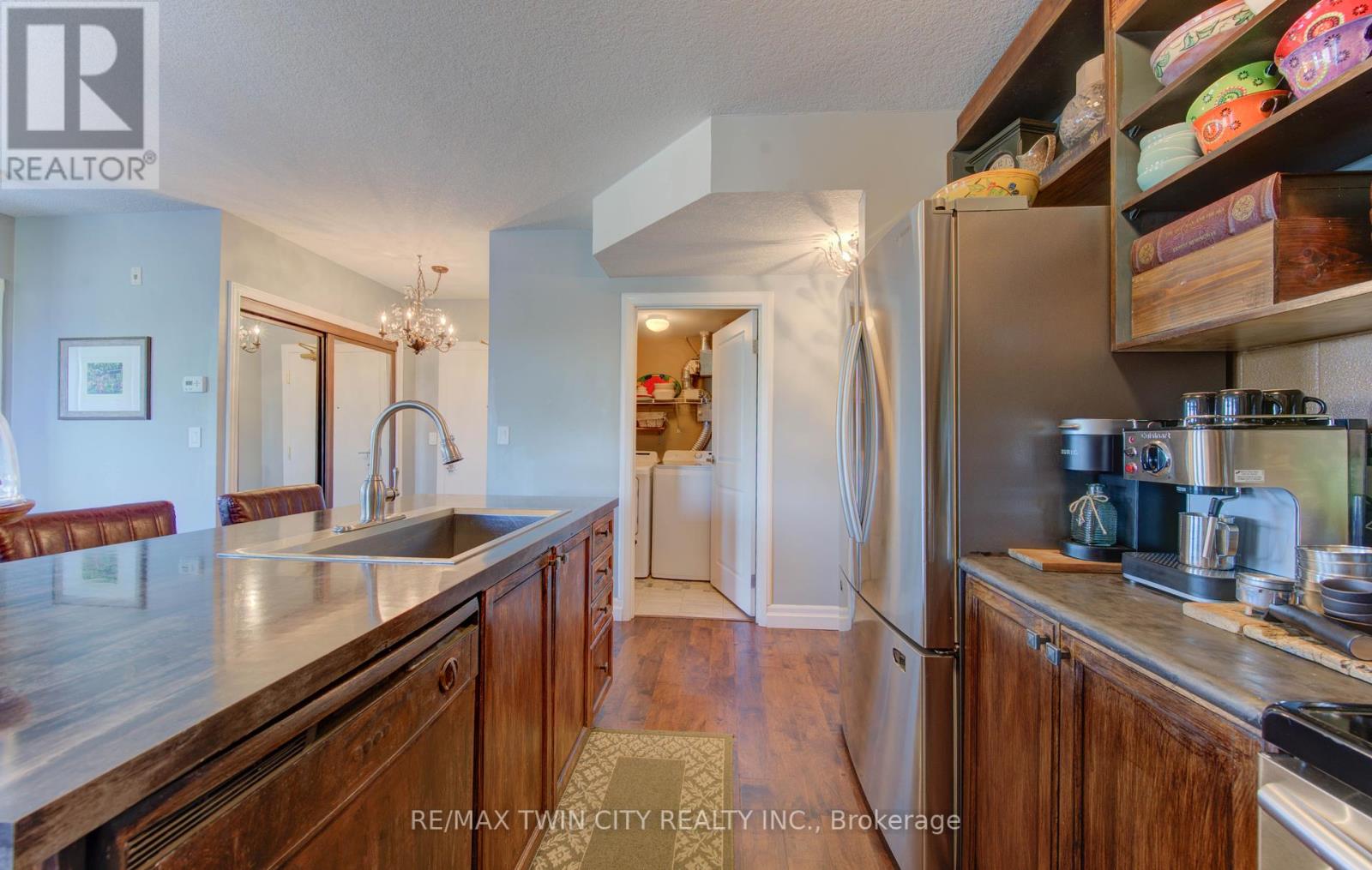 402 - 345 Briarmeadow Drive, Kitchener, Ontario  N2A 4J6 - Photo 9 - X12448487