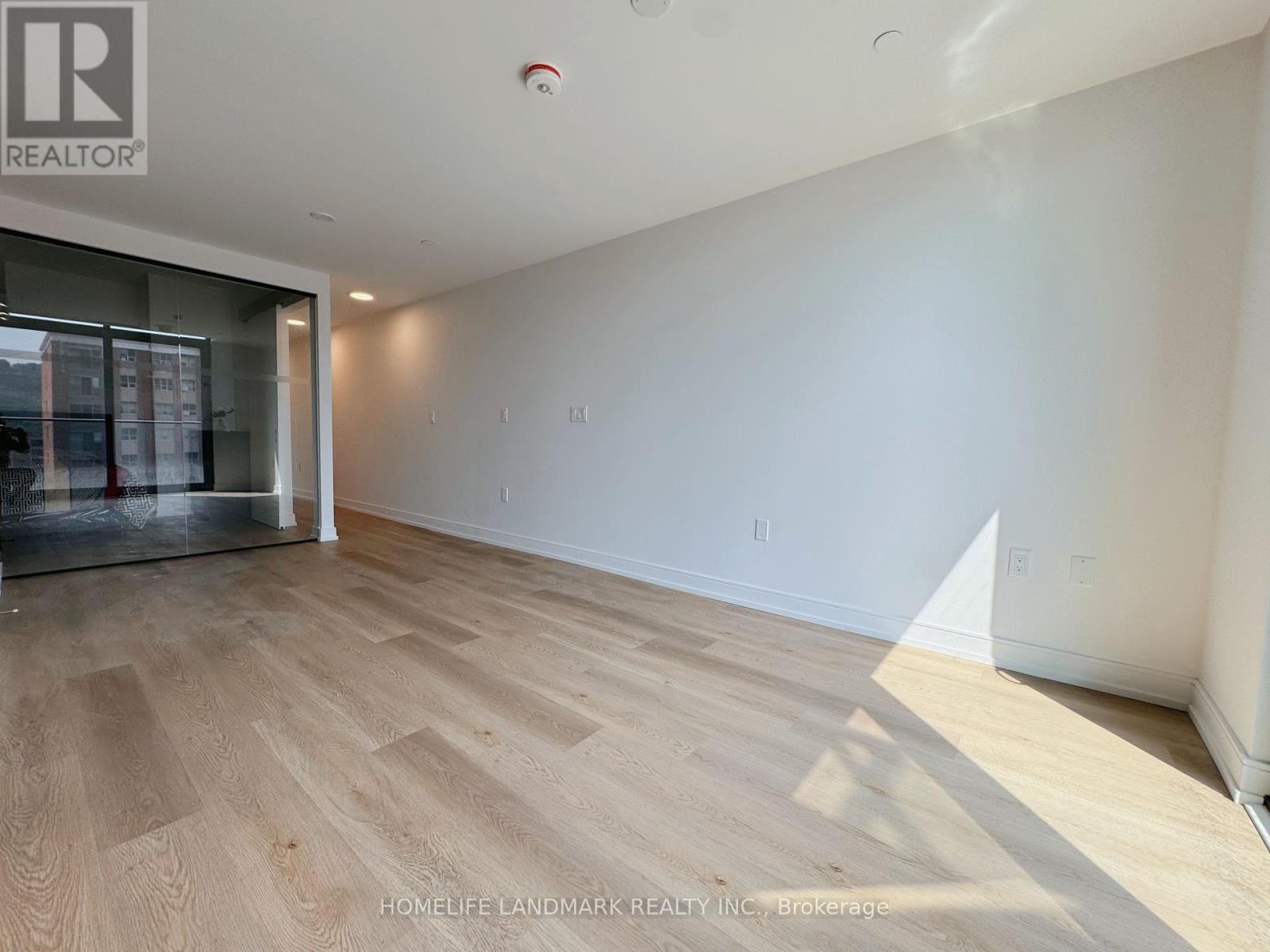 909 - 1 Jarvis Street, Hamilton, Ontario  L8R 0A8 - Photo 12 - X12448502