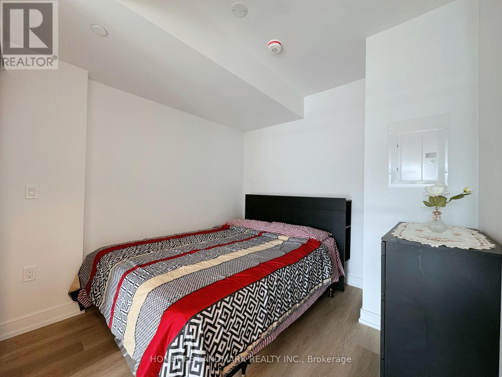 909 - 1 Jarvis Street, Hamilton, Ontario  L8R 0A8 - Photo 24 - X12448502