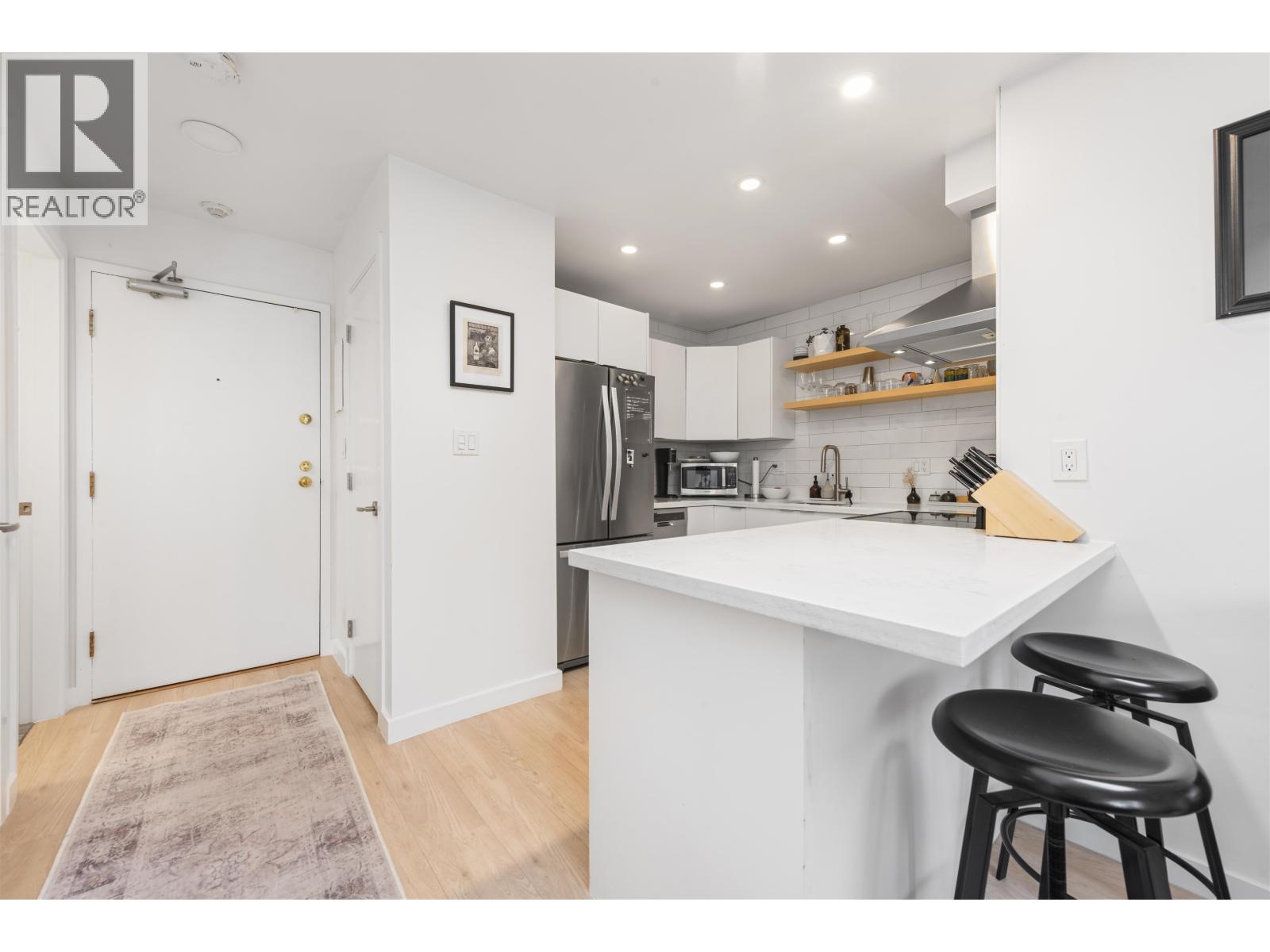 Ph7 2125 York Avenue, Vancouver, British Columbia  V6K 1C4 - Photo 1 - R3056008