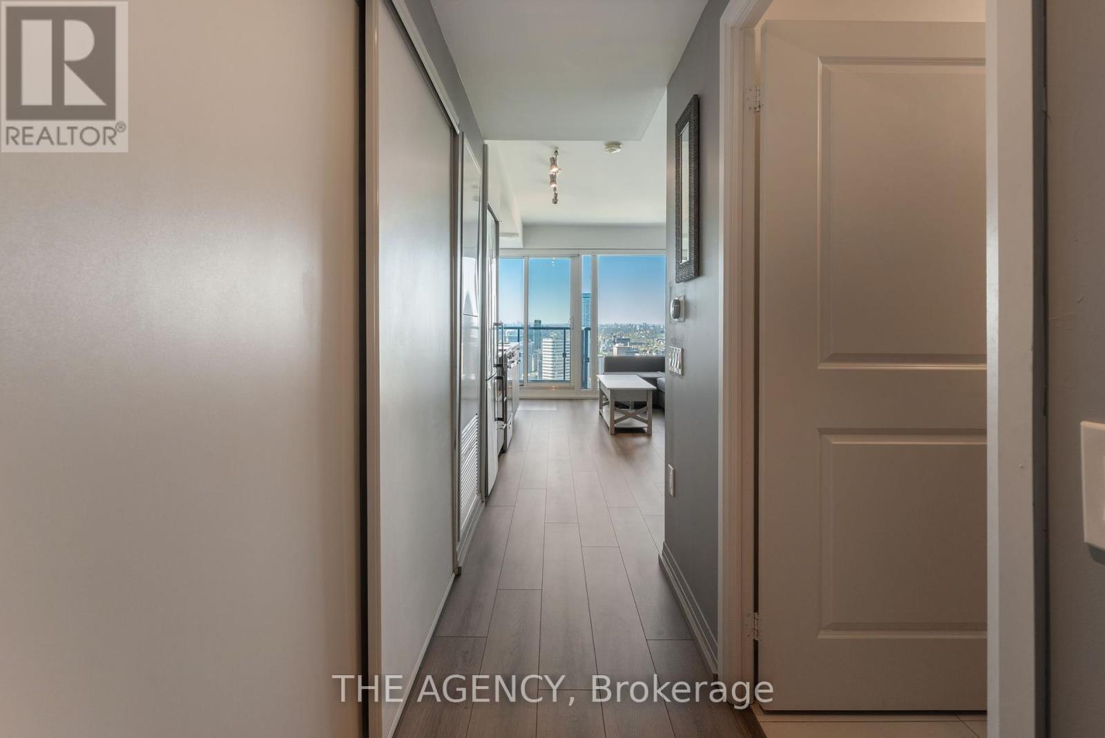 4807 - 251 Jarvis Street, Toronto, Ontario  M5B 2C2 - Photo 2 - C12448510