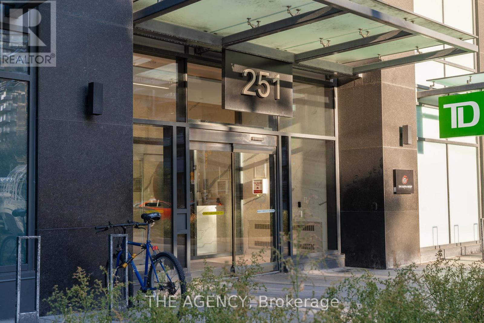 4807 - 251 Jarvis Street, Toronto, Ontario  M5B 2C2 - Photo 43 - C12448510