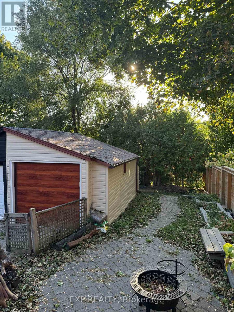 54 Latimer Avenue, Toronto, Ontario  M5N 2L8 - Photo 16 - C12448513