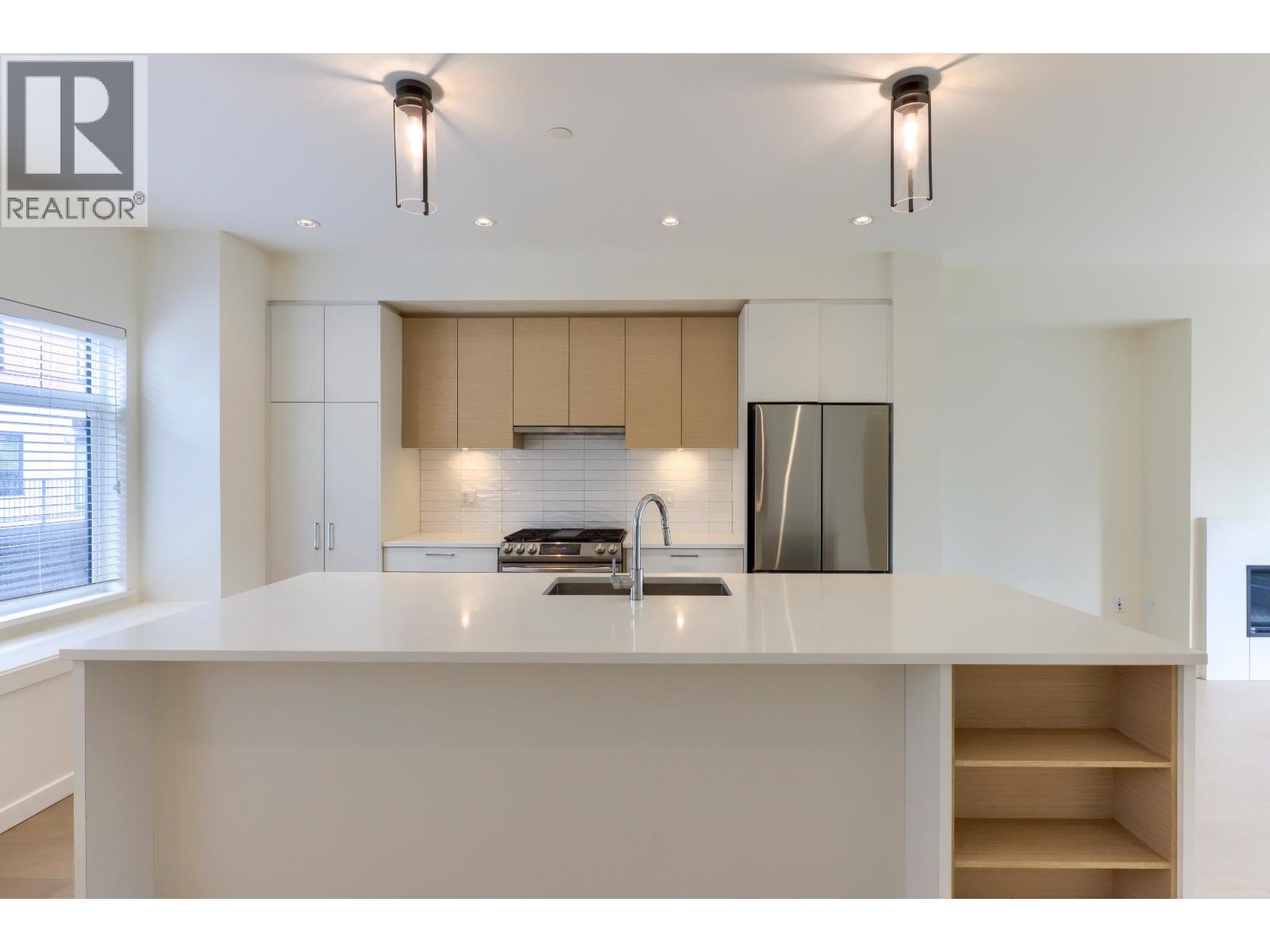 6 629 SOUTH DYKE ROAD, New Westminster, British Columbia