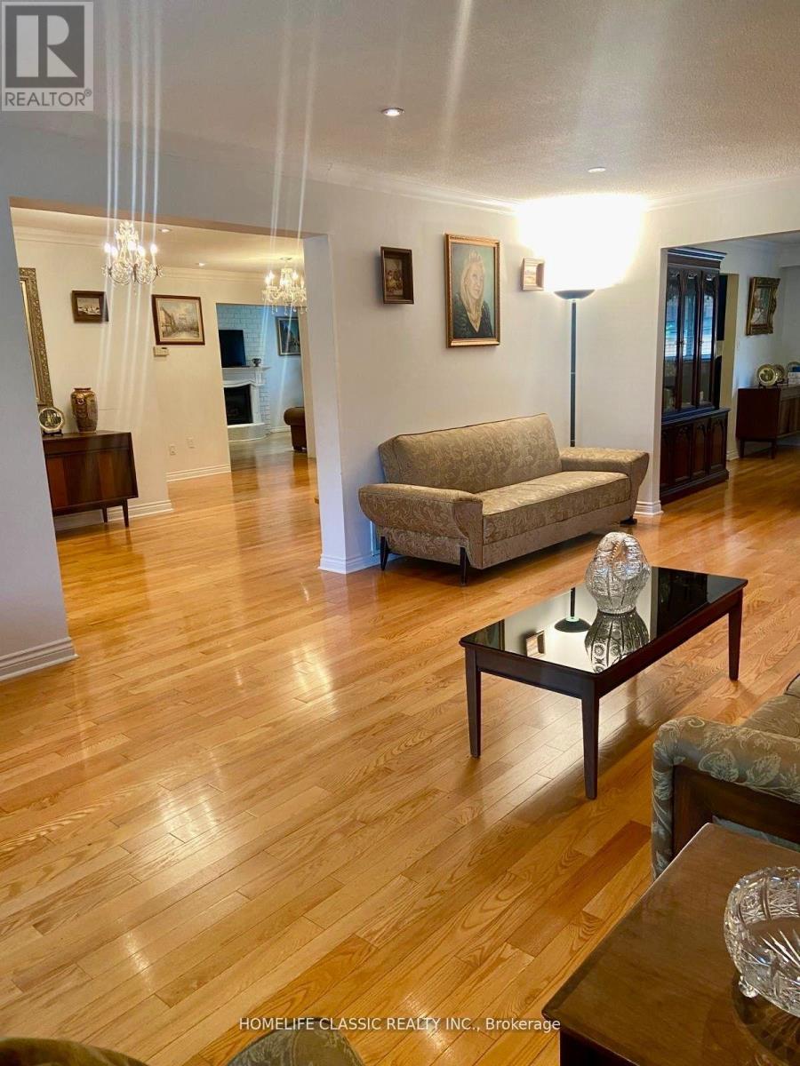 4142 Fieldgate Dr W Drive E, Mississauga, Ontario  L4W 2C5 - Photo 25 - W12448511