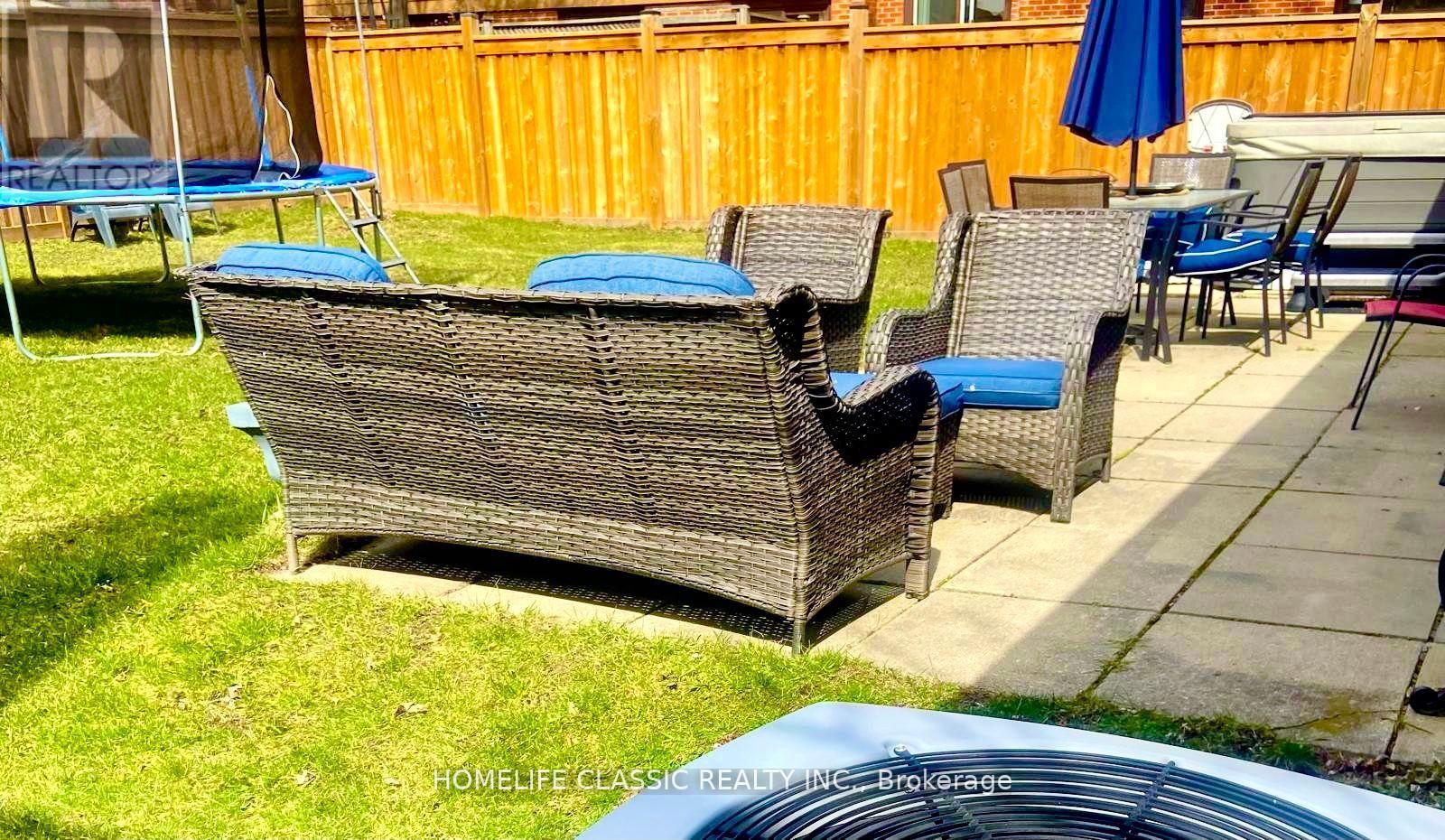 4142 Fieldgate Dr W Drive E, Mississauga, Ontario  L4W 2C5 - Photo 32 - W12448511