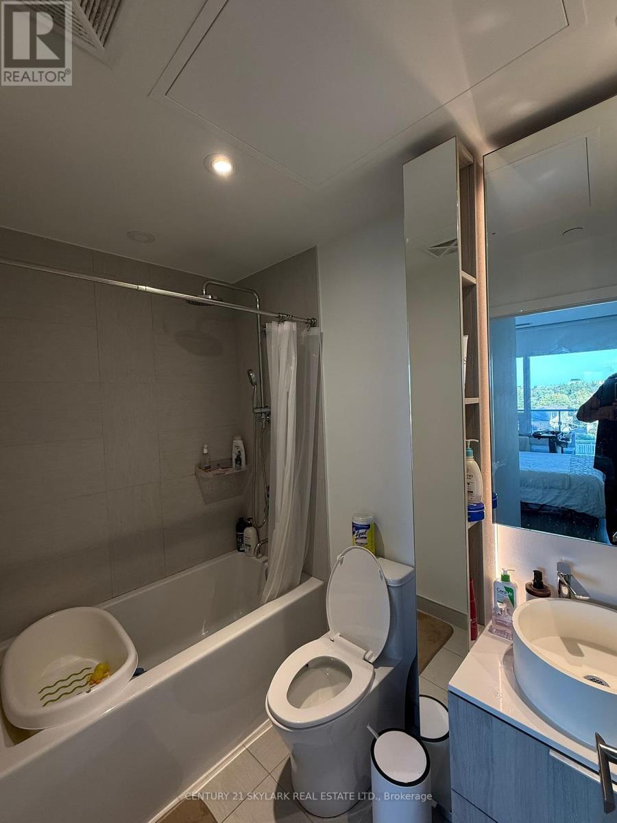 604 - 28 Ann Street, Mississauga, Ontario  L5G 3G1 - Photo 3 - W12448516