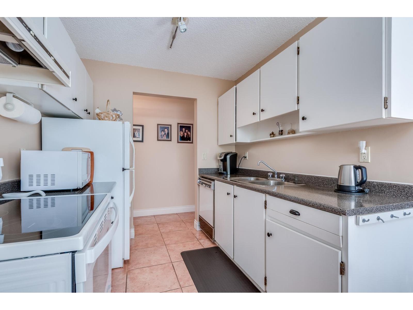 304 13977 74 Avenue, Surrey, British Columbia  V3W 6G6 - Photo 11 - R3055642