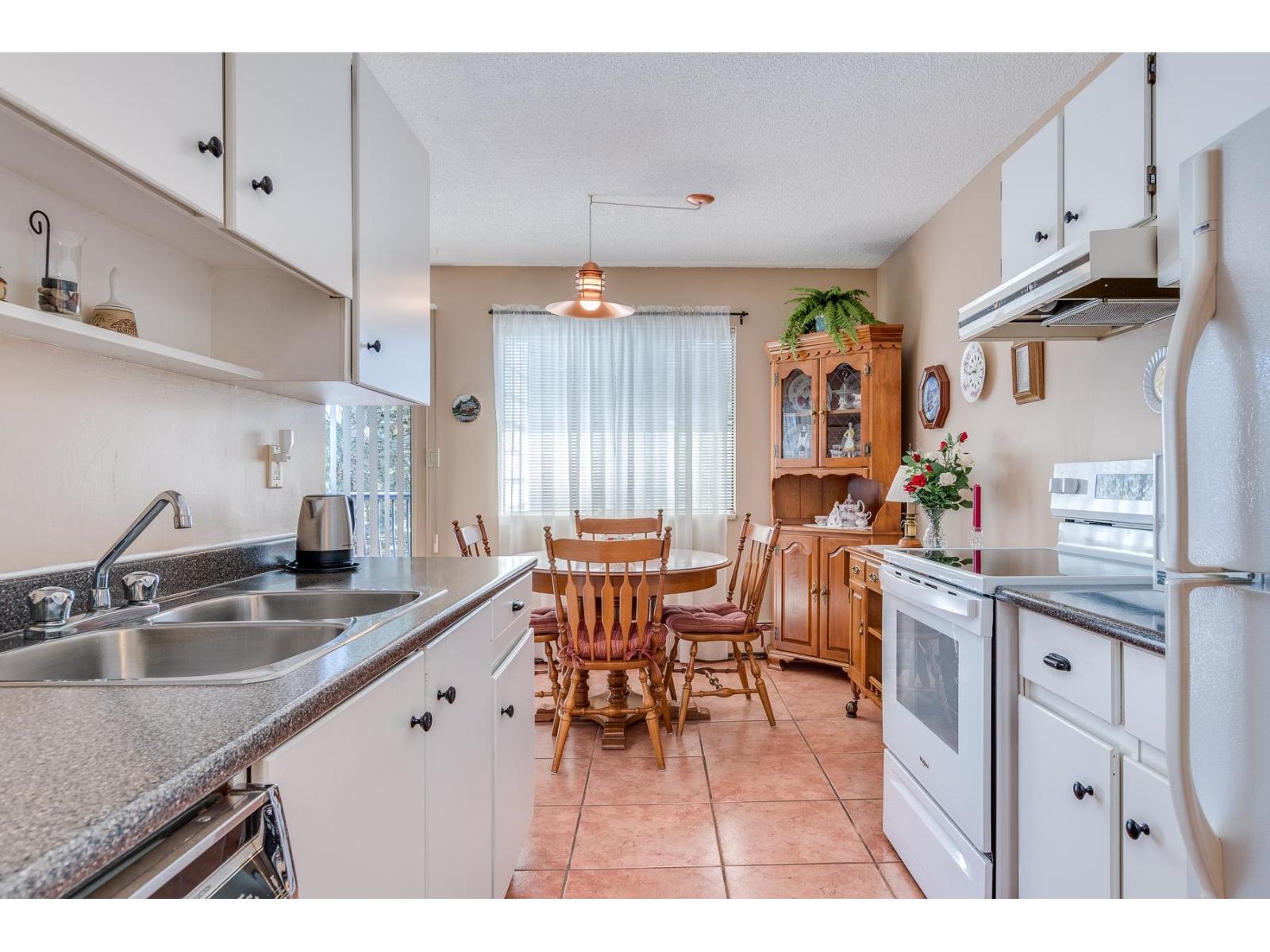 304 13977 74 Avenue, Surrey, British Columbia  V3W 6G6 - Photo 12 - R3055642