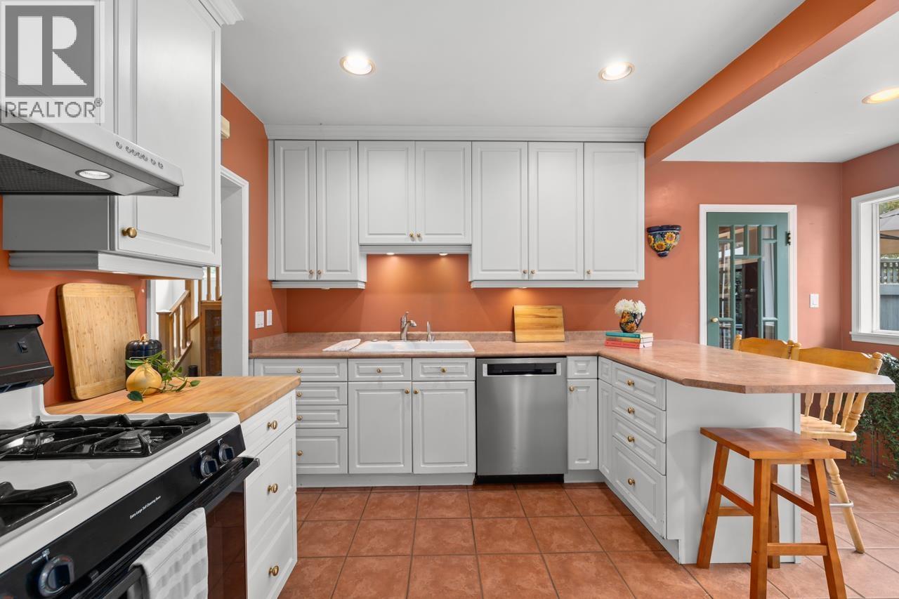 723 E 4th Street, North Vancouver, British Columbia  V7L 1K1 - Photo 11 - R3055995