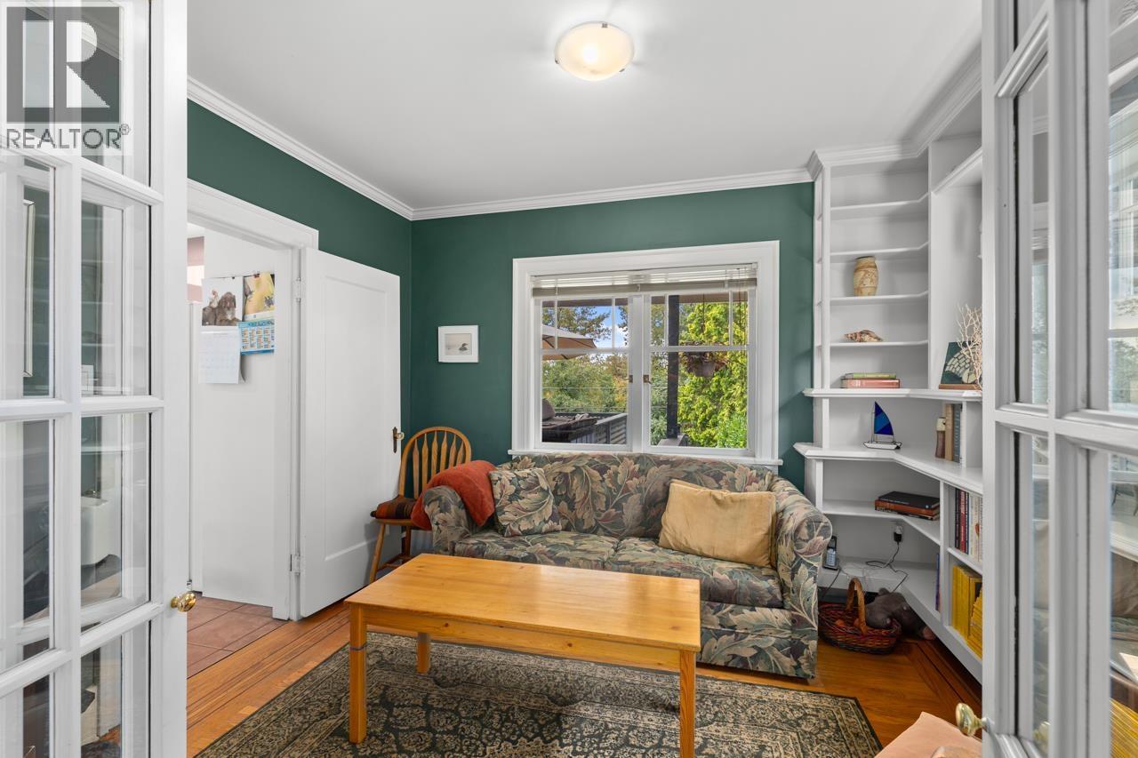 723 E 4th Street, North Vancouver, British Columbia  V7L 1K1 - Photo 6 - R3055995
