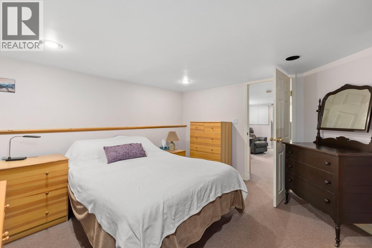 723 E 4th Street, North Vancouver, British Columbia  V7L 1K1 - Photo 32 - R3055995