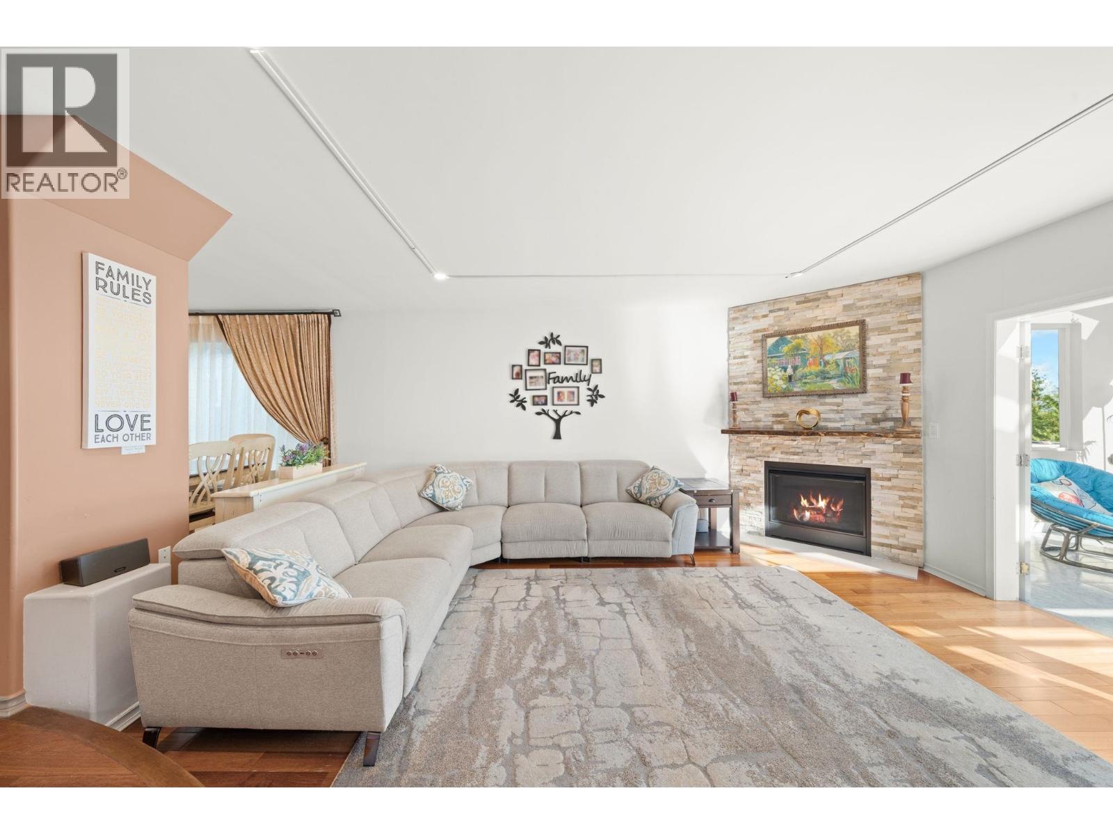 2258 Sorrento Drive, Coquitlam, British Columbia  V3K 6P4 - Photo 10 - R3055993