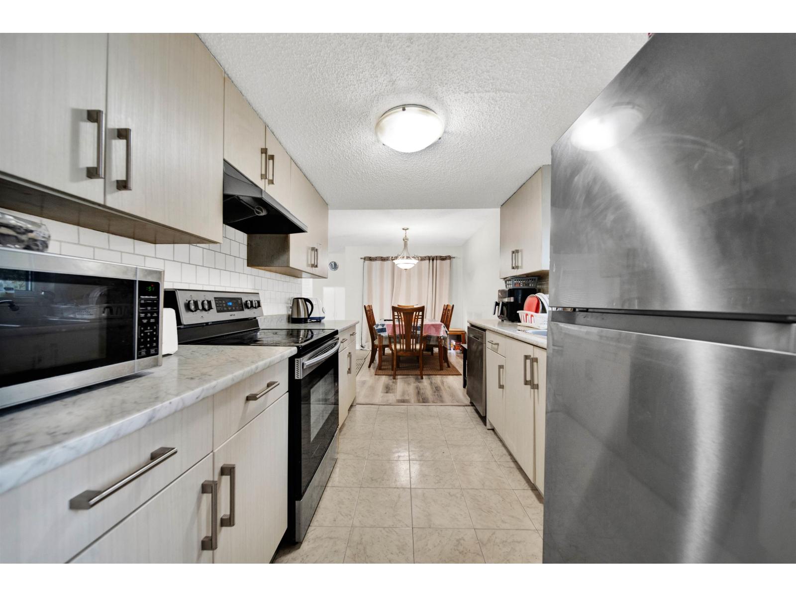 104 13275 70b Avenue, Surrey, British Columbia  V3W 7Z2 - Photo 3 - R3055310