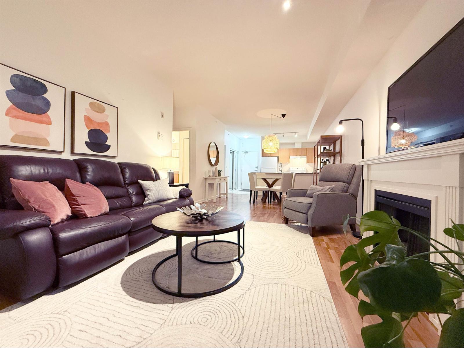 403 10088 148 Street, Surrey, British Columbia  V3R 3M9 - Photo 1 - R3051388