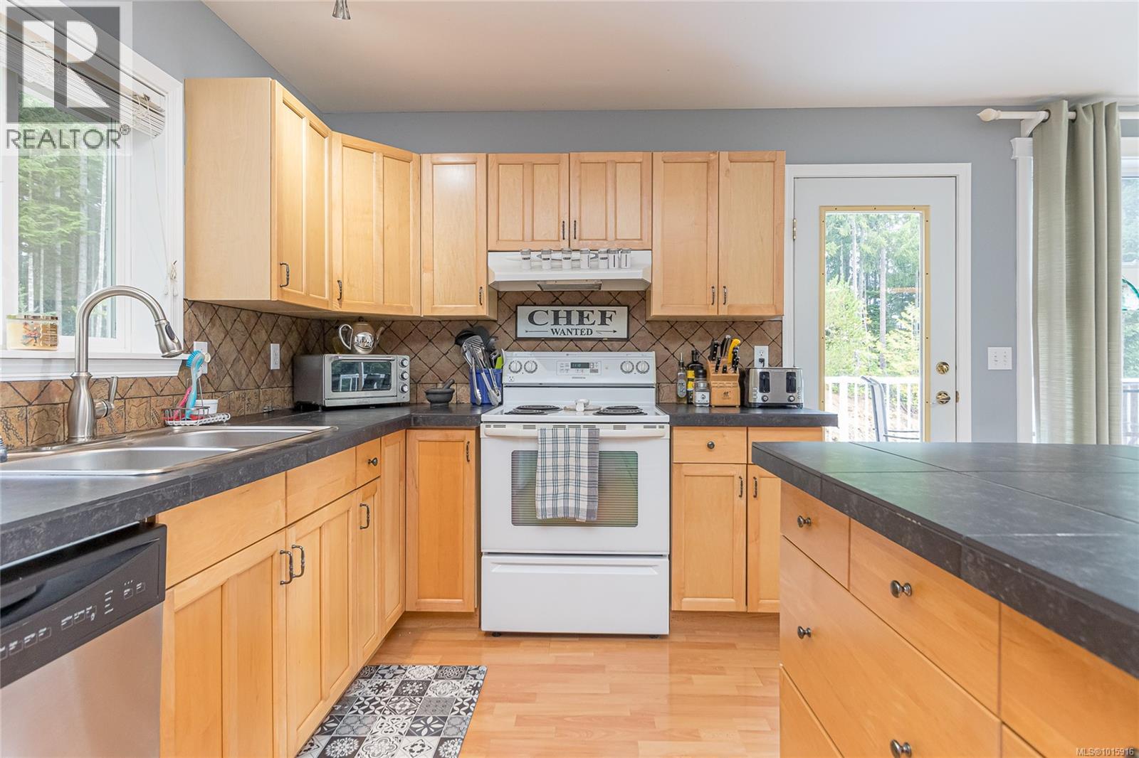 1125/1135 Spider Lake Rd, Qualicum Beach, British Columbia  V9K 2L7 - Photo 8 - 1015916