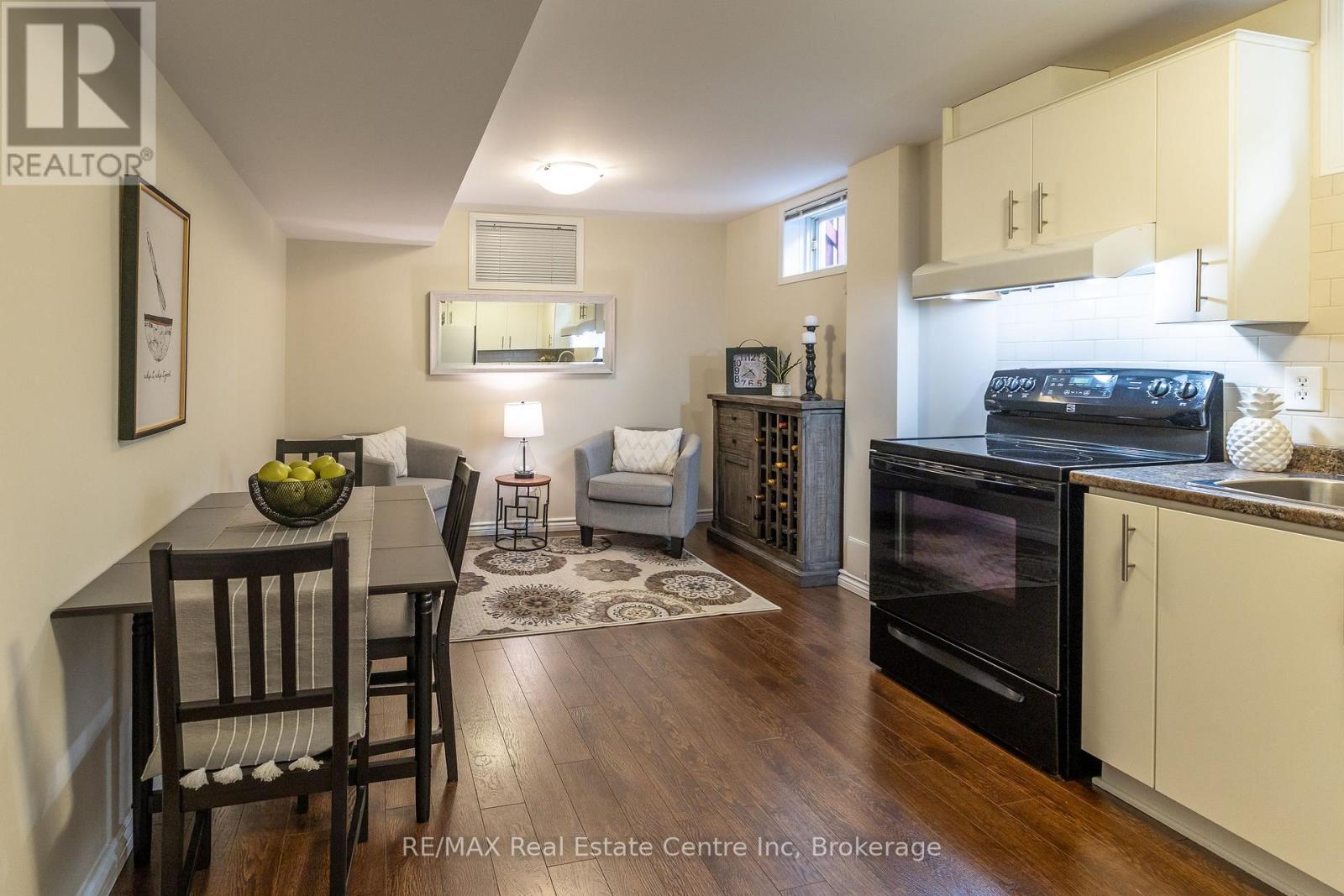 31 Bushmills Crescent, Guelph (Willow West/sugarbush/west Acres), Ontario  N1K 1T6 - Photo 29 - X12448532
