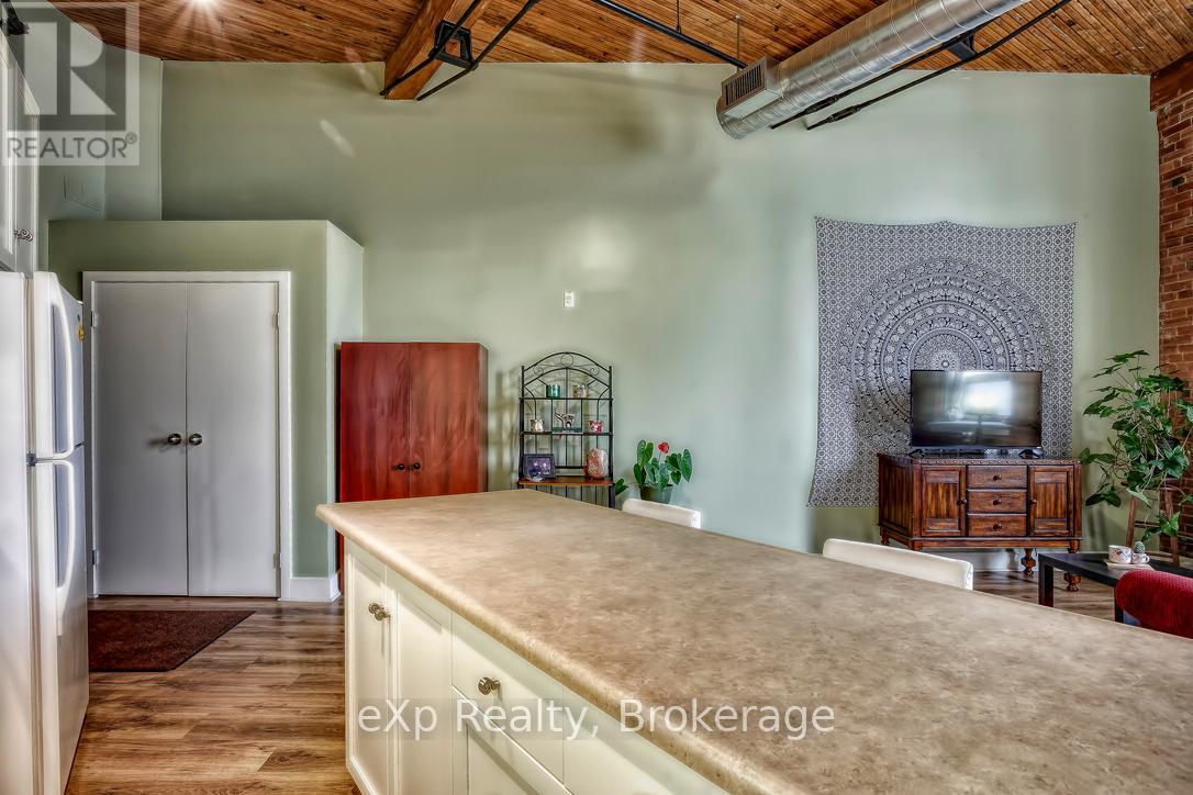 111 - 26 Ontario Street, Guelph, Ontario  N1E 7K1 - Photo 8 - X12448563