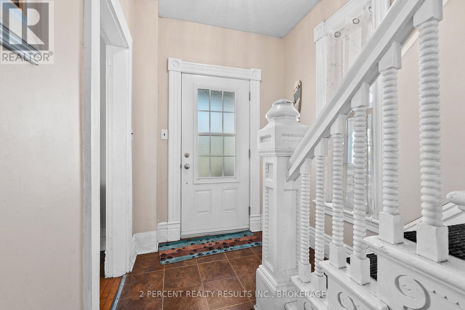 145 Pearl Street W, Brockville, Ontario  K6V 4C7 - Photo 6 - X12448535