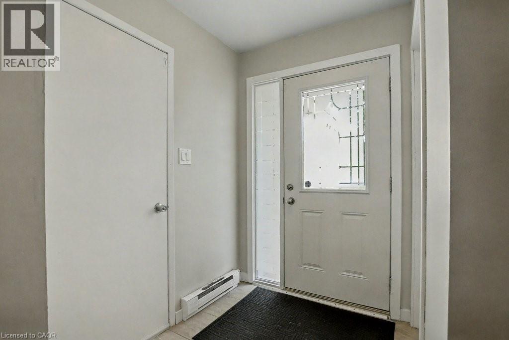 73 Obermeyer Drive, Kitchener, Ontario  N2A 1P5 - Photo 4 - 40776362