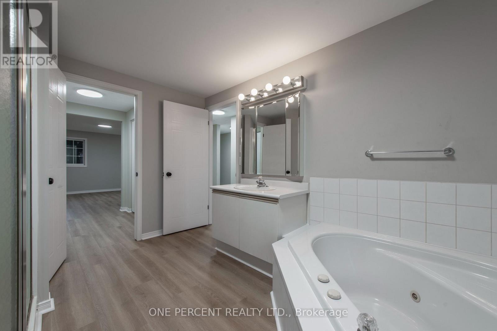 19a Amanda Street, Orangeville, Ontario  L9W 2J9 - Photo 25 - W12448382