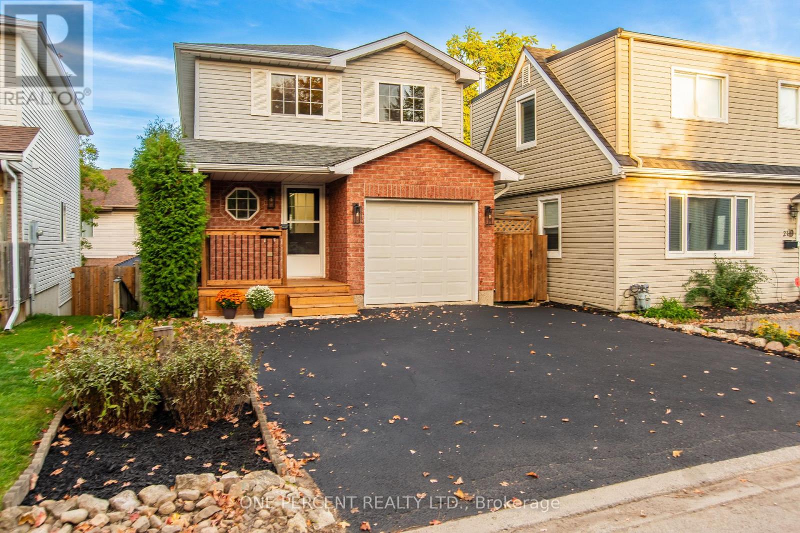 19a Amanda Street, Orangeville, Ontario  L9W 2J9 - Photo 2 - W12448382