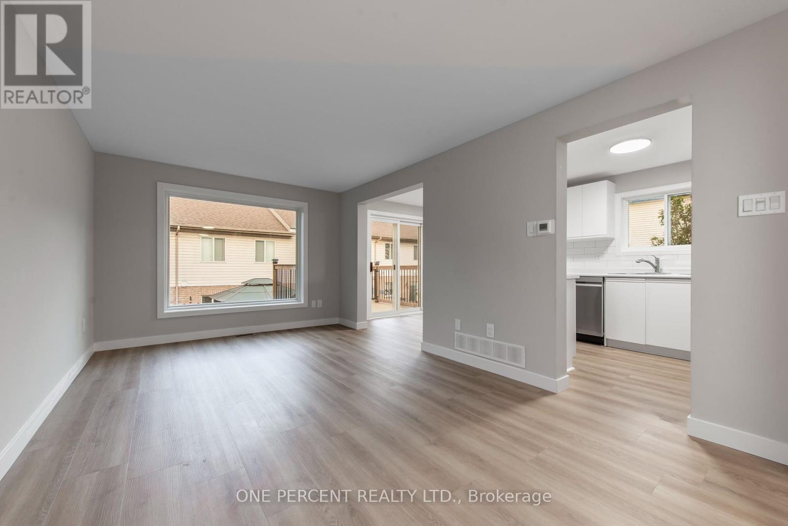 19a Amanda Street, Orangeville, Ontario  L9W 2J9 - Photo 7 - W12448382