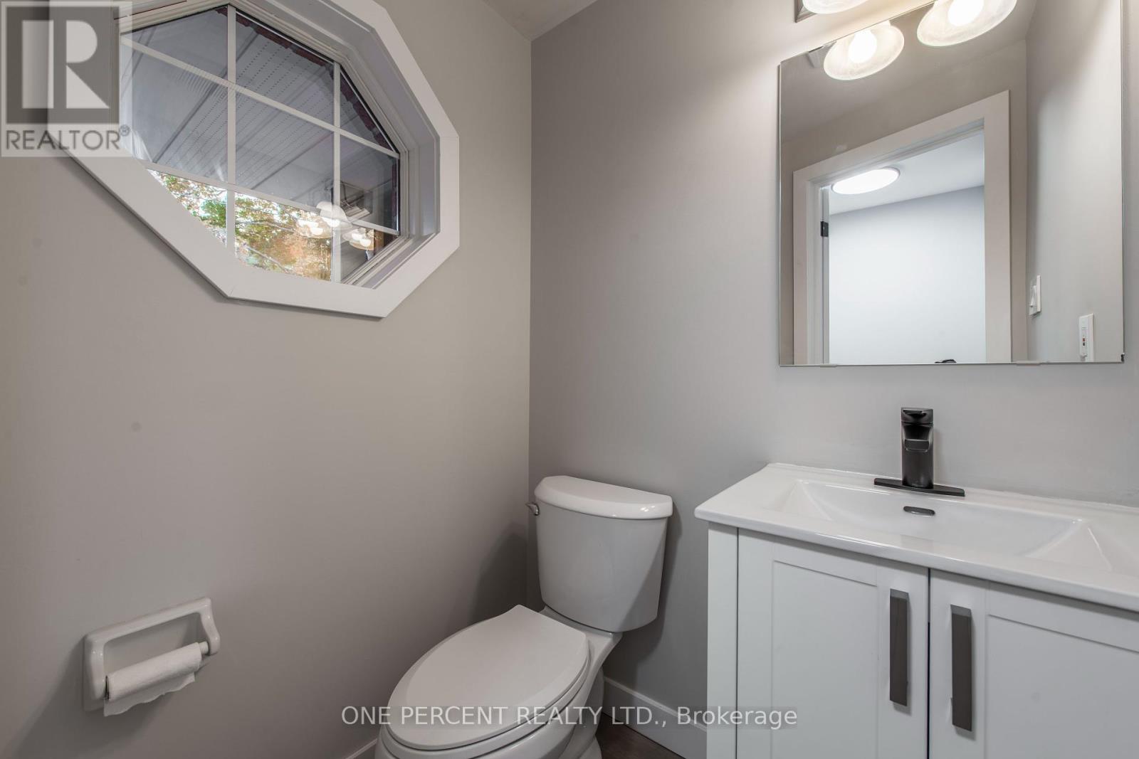 19a Amanda Street, Orangeville, Ontario  L9W 2J9 - Photo 17 - W12448382