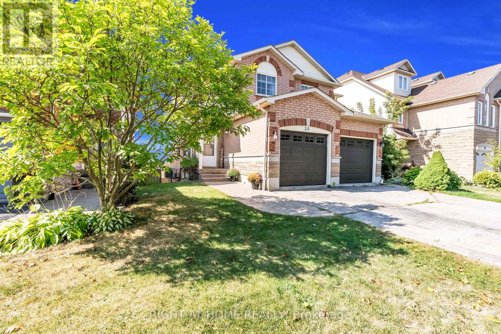 20 Slater Court, Hamilton, Ontario  L0R 2H5 - Photo 2 - X12447665