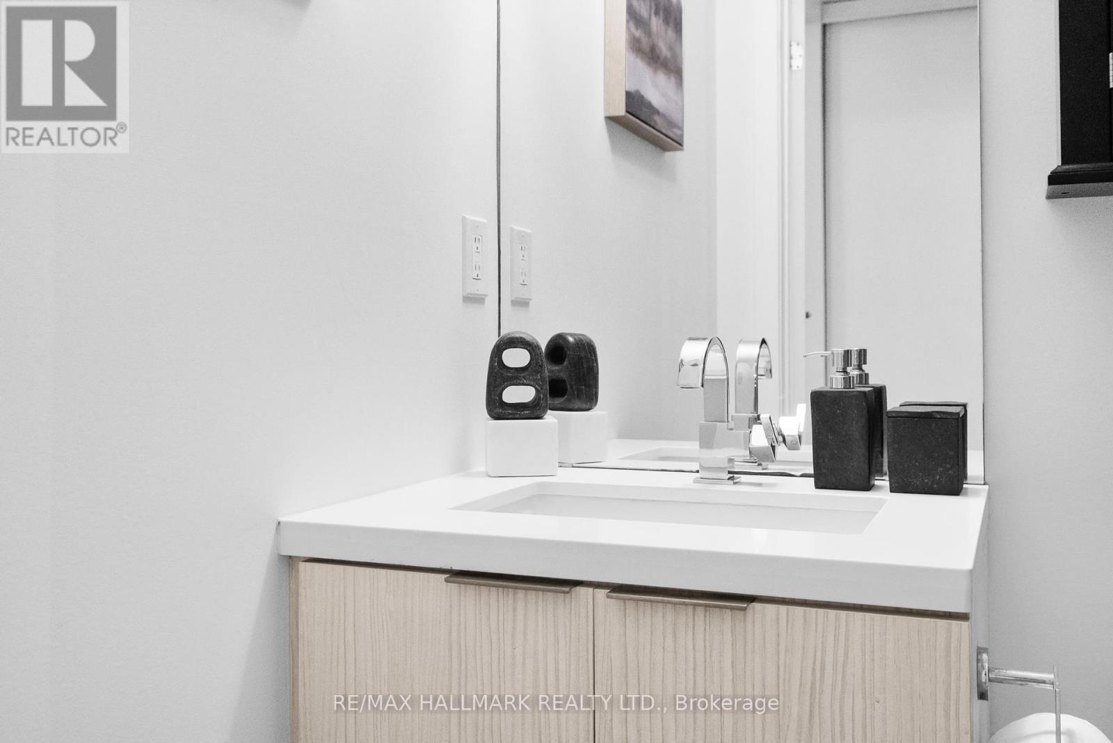 61 - 140 Broadview Avenue, Toronto, Ontario  M4M 2G2 - Photo 18 - E12447344