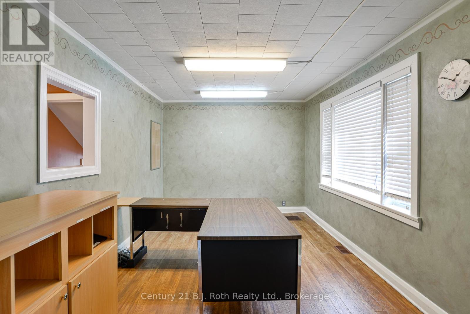 332 Mississaga Street W, Orillia, Ontario  L3V 3C1 - Photo 7 - S12448568