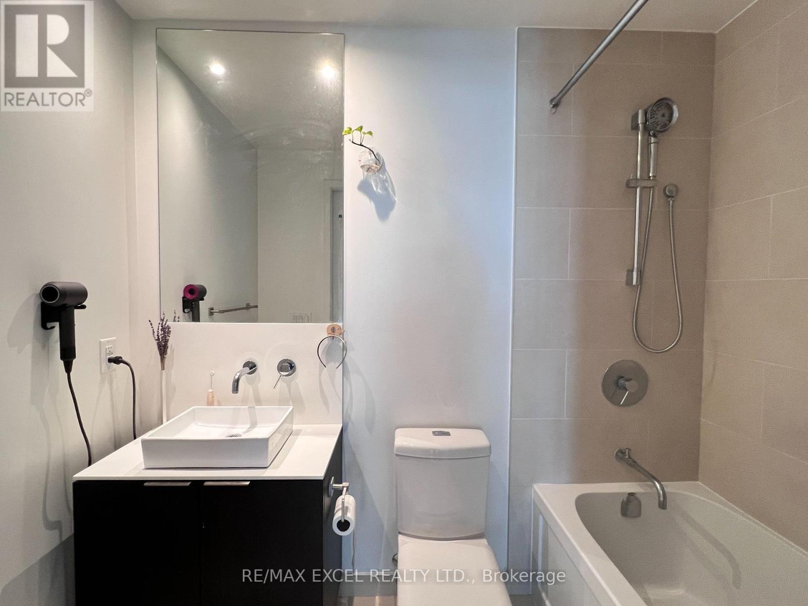 3105 - 159 Dundas Street E, Toronto, Ontario  M5B 1E4 - Photo 8 - C12448522