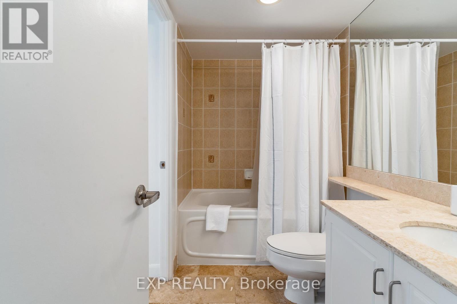 3205 - 210 Victoria Street, Toronto, Ontario  M5B 2R3 - Photo 6 - C12448539