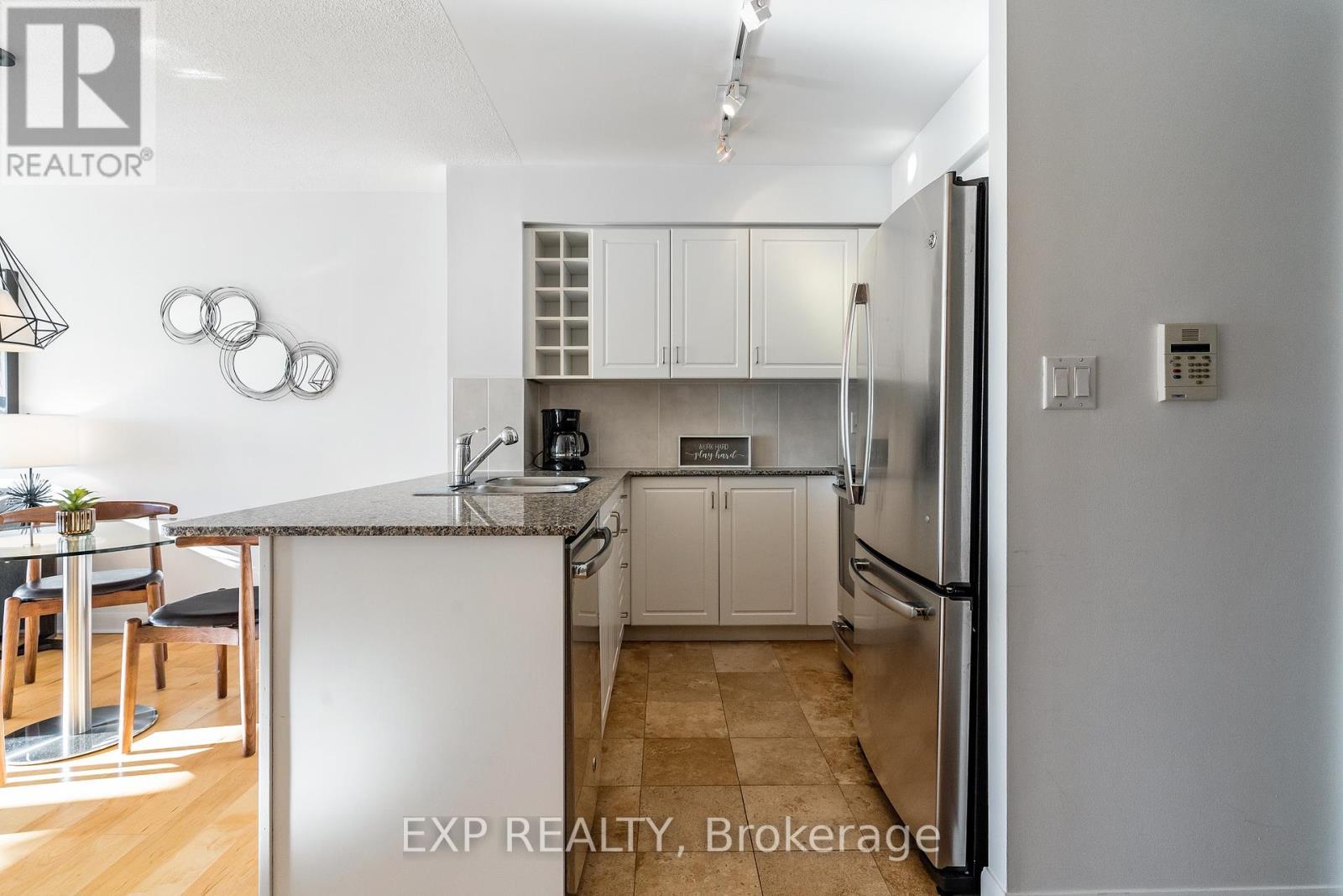 3205 - 210 Victoria Street, Toronto, Ontario  M5B 2R3 - Photo 9 - C12448539