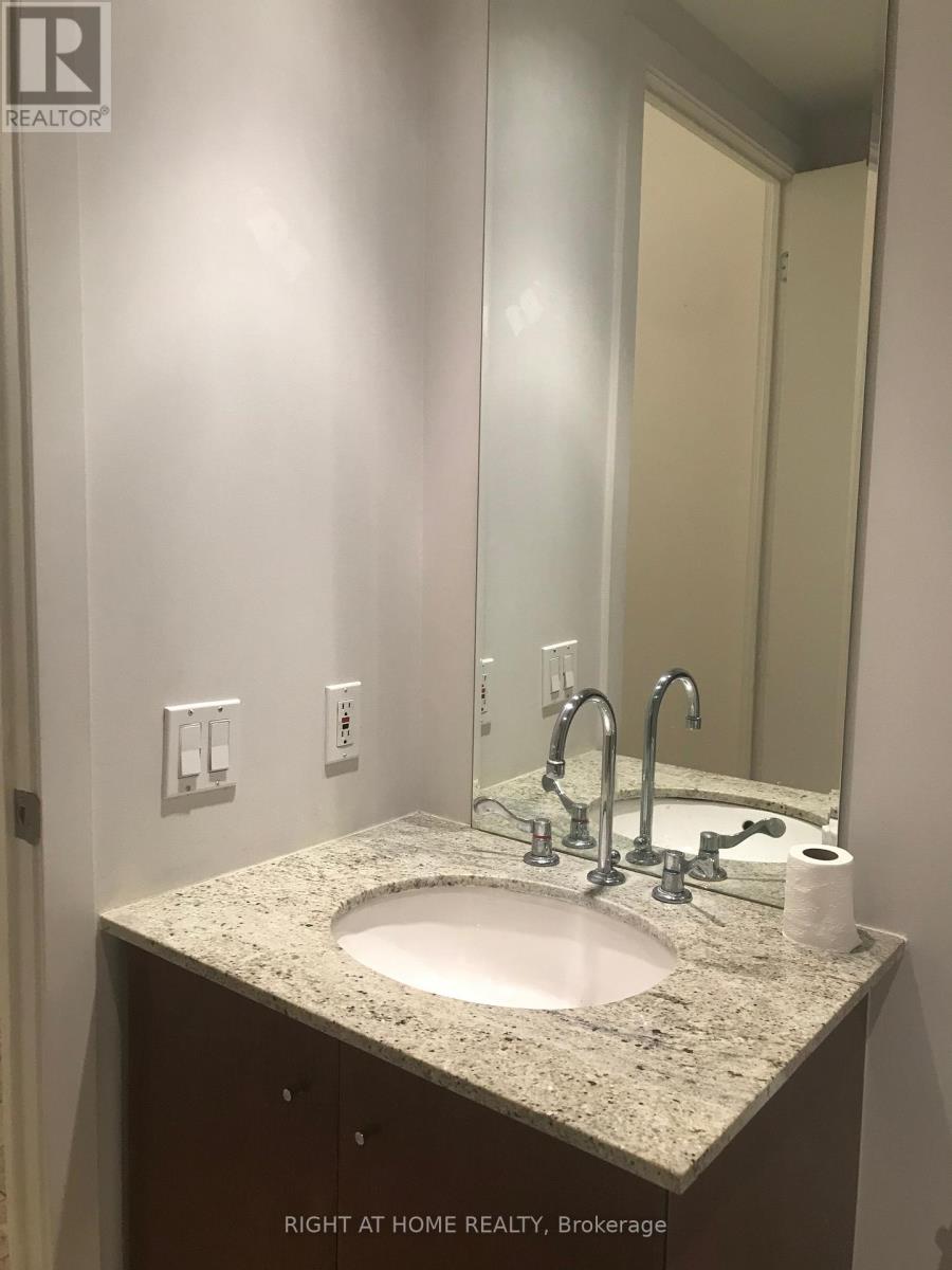 308e - 500 Queens Quay W, Toronto, Ontario  M5V 3K8 - Photo 12 - C12448546
