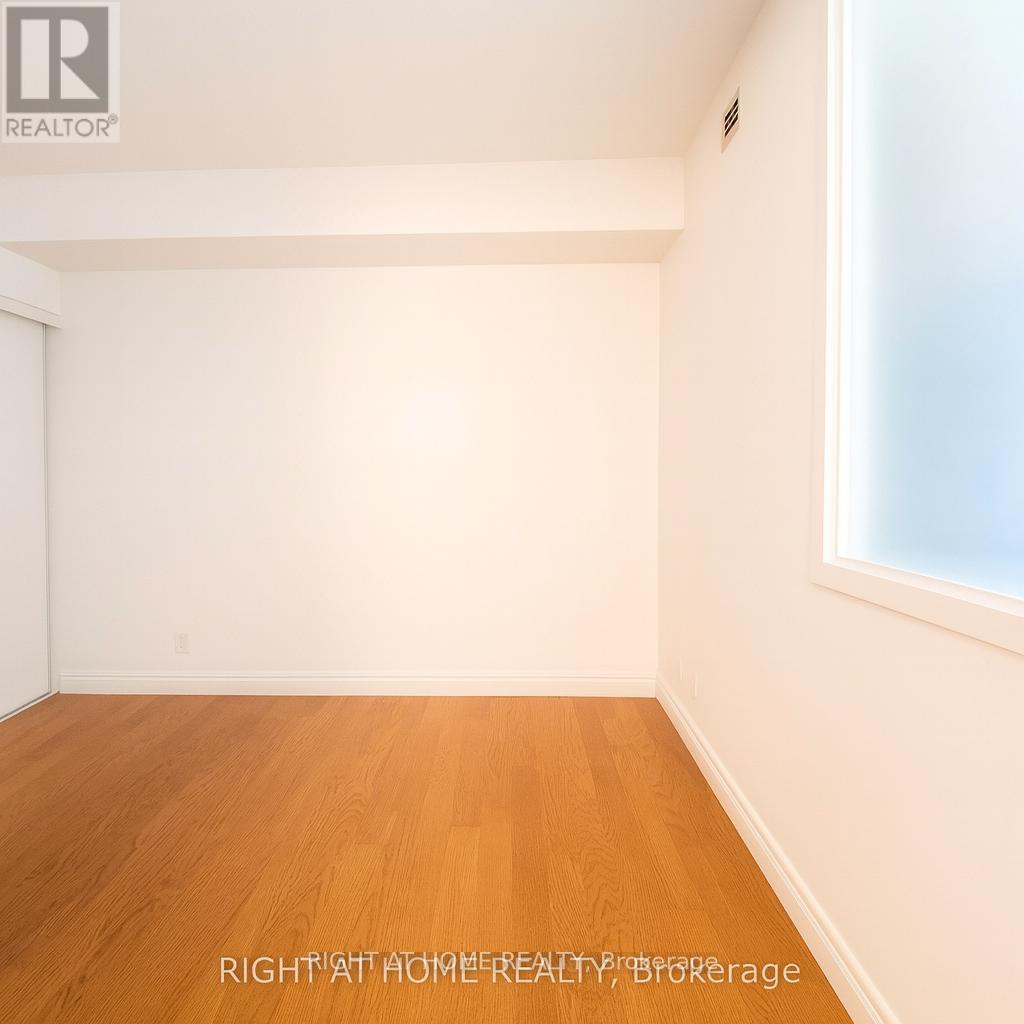 308e - 500 Queens Quay W, Toronto, Ontario  M5V 3K8 - Photo 3 - C12448546