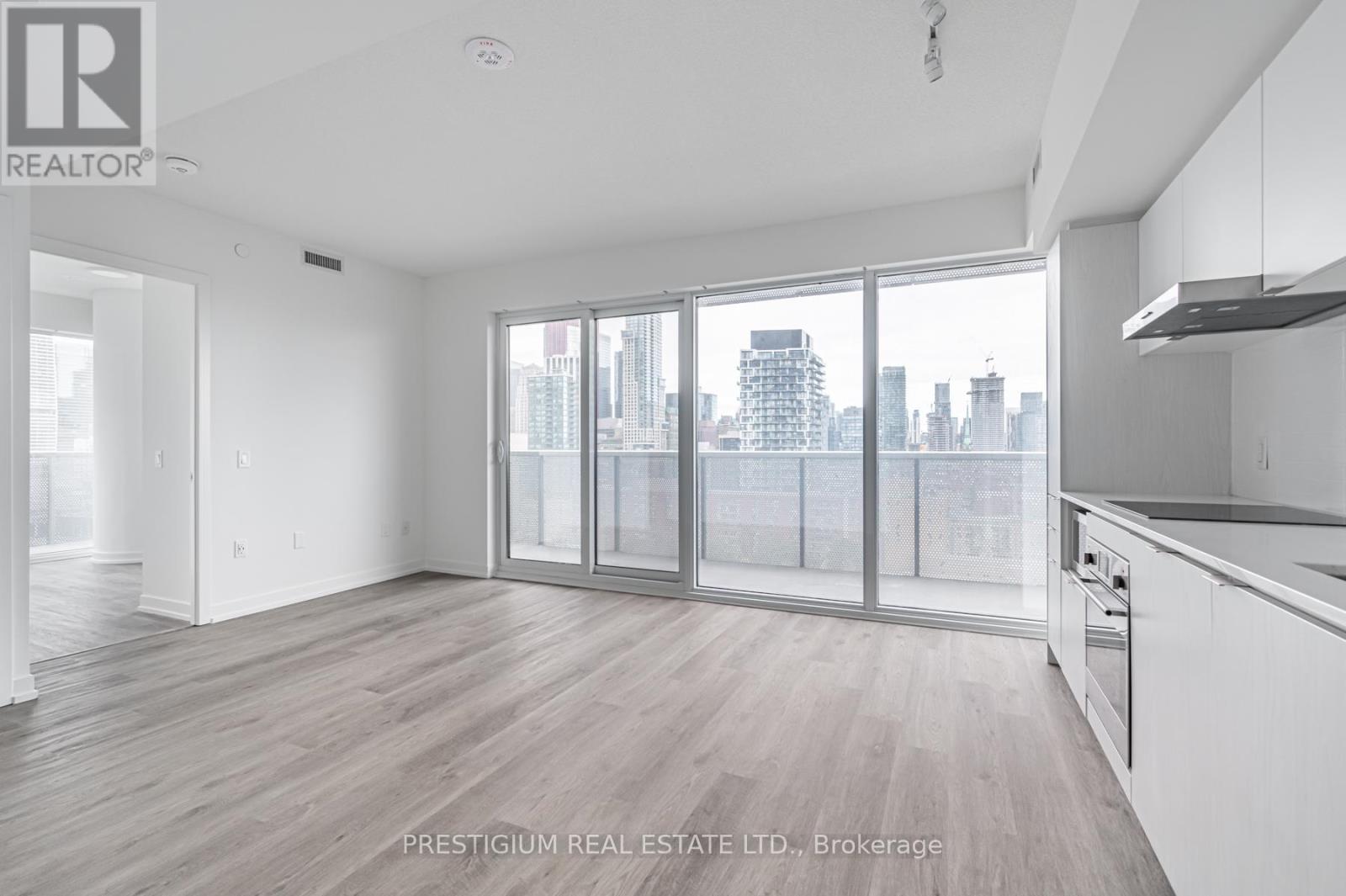 1901 - 55 Cooper Street, Toronto, Ontario  M5E 0G1 - Photo 6 - C12448555