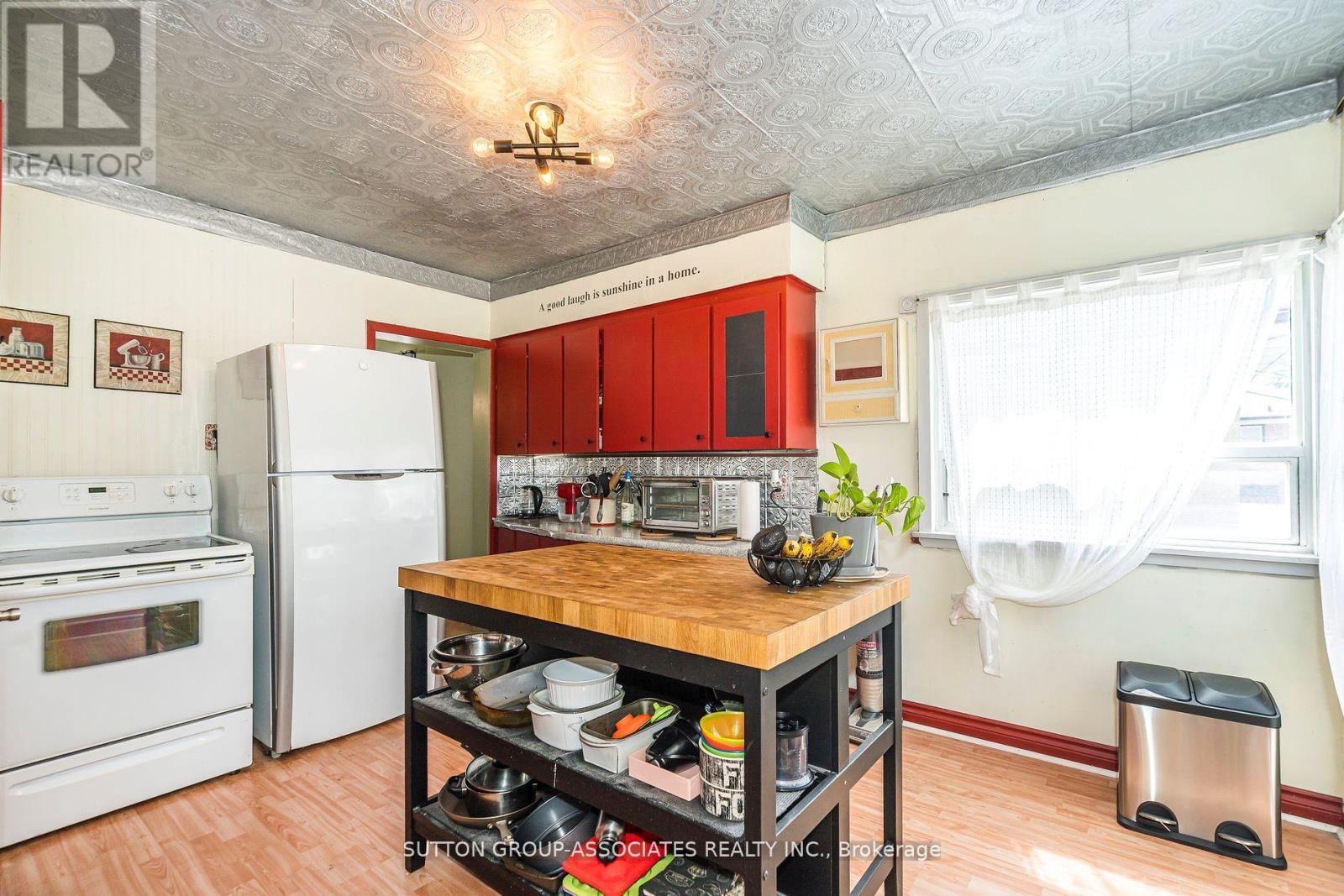 16 North Bonnington Avenue, Toronto, Ontario  M1K 1X2 - Photo 16 - E12448528
