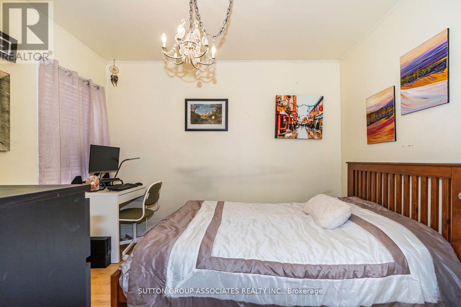 16 North Bonnington Avenue, Toronto, Ontario  M1K 1X2 - Photo 21 - E12448528