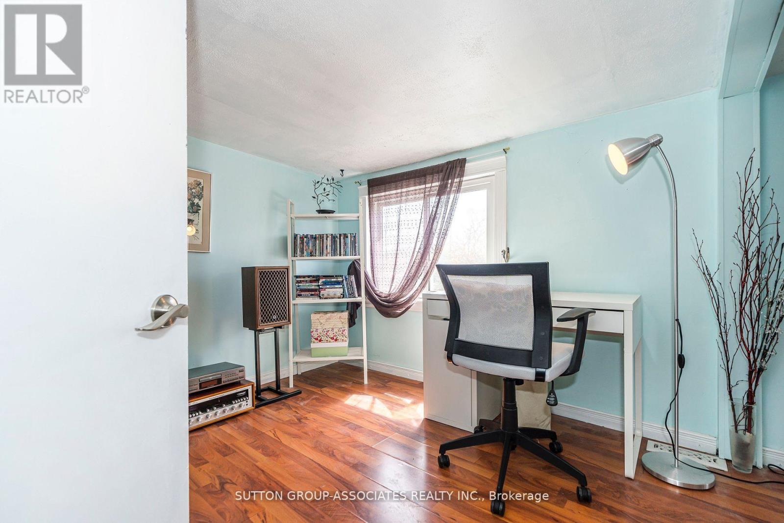 16 North Bonnington Avenue, Toronto, Ontario  M1K 1X2 - Photo 27 - E12448528