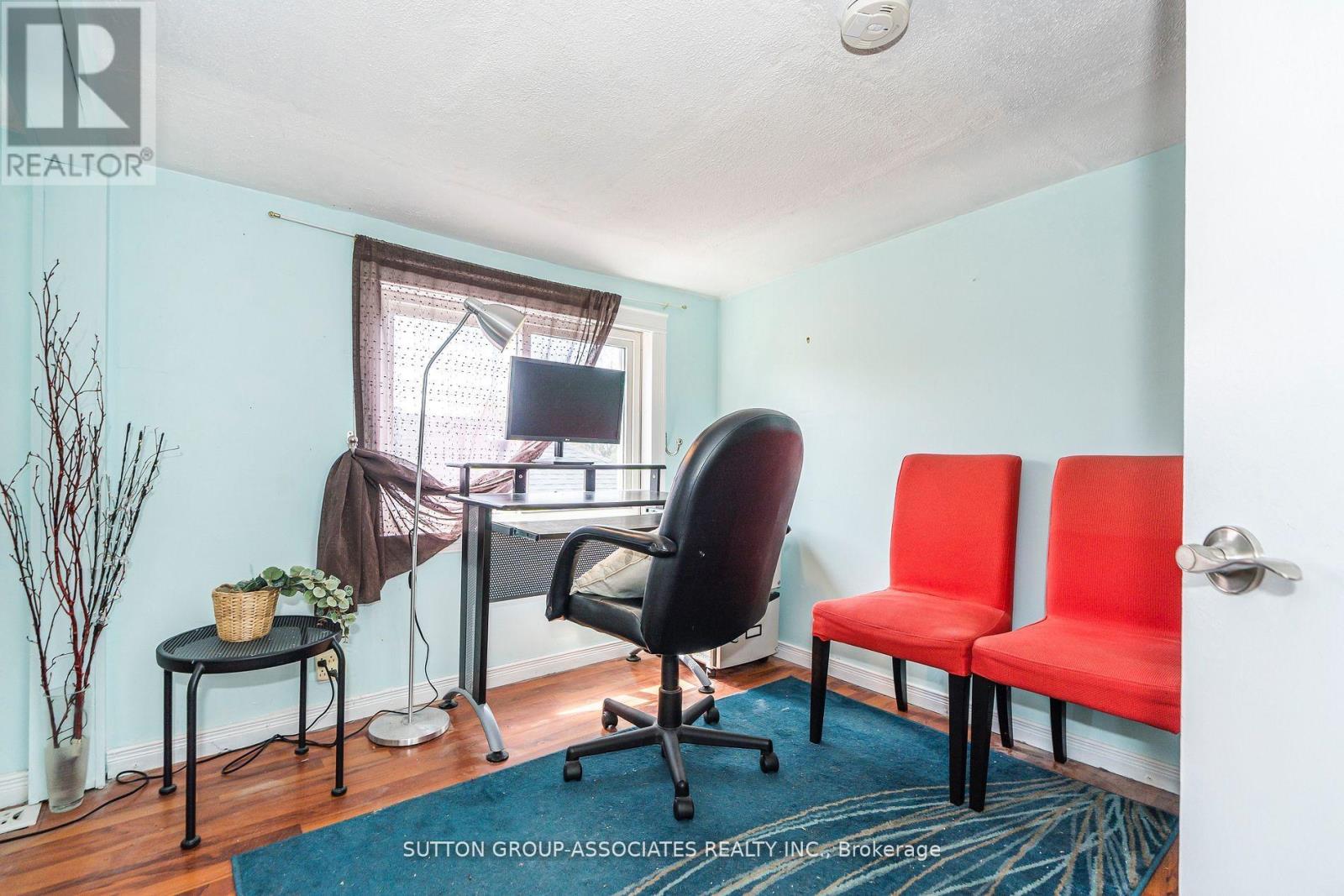 16 North Bonnington Avenue, Toronto, Ontario  M1K 1X2 - Photo 28 - E12448528